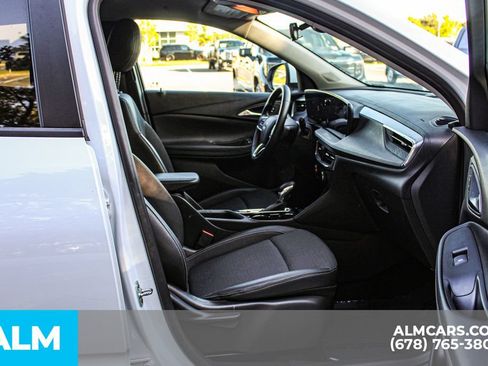 Used 2025 Buick Encore GX Preferred FWD image 21