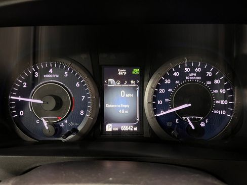 Used 2018 Toyota Sienna XLE w/ XLE Navigation Package image 13