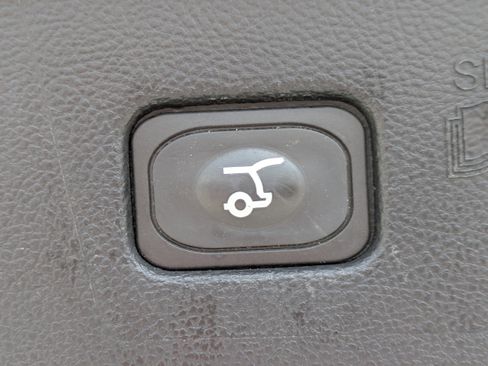 Used 2021 Ford Edge Titanium image 15