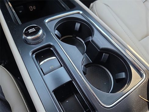 New 2026 Lincoln Corsair Premiere image 21