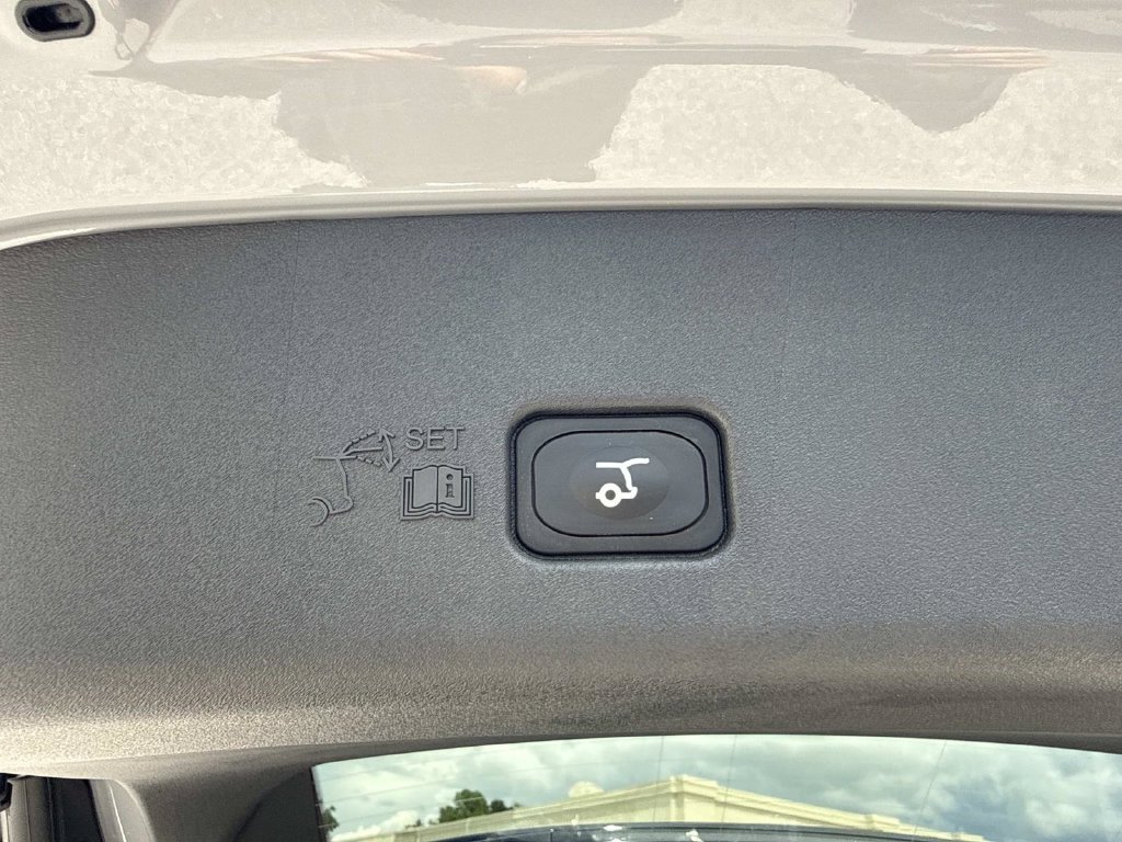 New 2026 Lincoln Nautilus Reserve AWD/4WD image 12