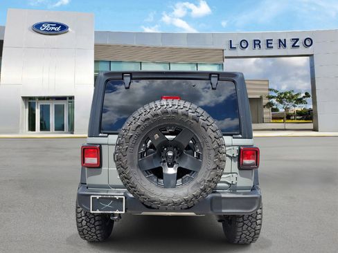 Used 2018 Jeep Wrangler Unlimited Sport S AWD/4WD image 6