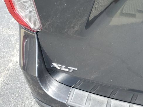 Used 2020 Ford Explorer XLT AWD/4WD image 7
