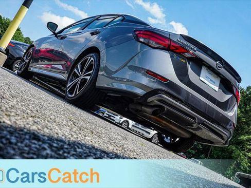 Used 2020 Nissan Sentra SR w/ Electronics Package FWD image 5