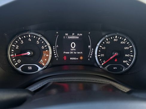 Used 2019 Jeep Renegade Latitude w/ Safety & Security Group II image 14