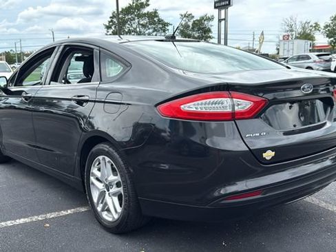 Used 2013 Ford Fusion SE FWD image 5