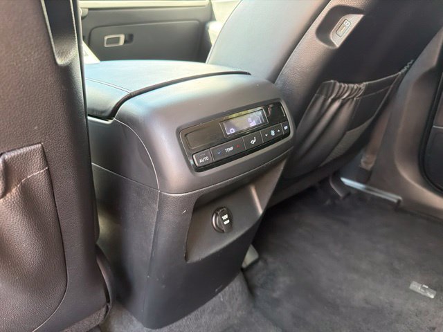 Used 2024 Hyundai Palisade SEL FWD image 28