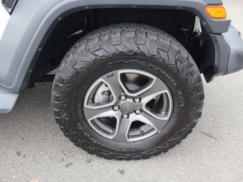 Used 2018 Jeep Wrangler Unlimited Sport S image 39