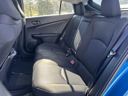 Used 2019 Toyota Prius LE image 12