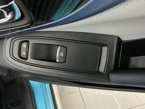 Used 2020 Subaru Crosstrek Hybrid AWD/4WD image 40