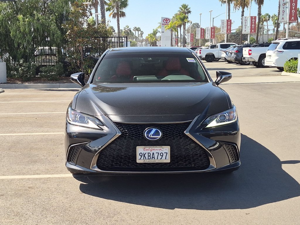Used 2022 Lexus ES 300h F Sport w/ Accessory Package 2 FWD image 4