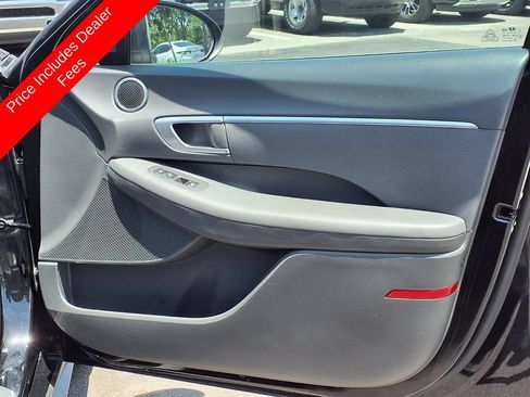 Used 2022 Hyundai Sonata SE w/ Cargo Package FWD image 11