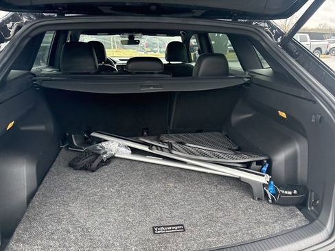 Used 2023 Volkswagen Atlas Cross Sport SEL Premium R-Line image 11