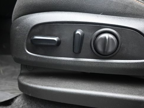 Used 2021 Chevrolet Equinox LT w/ LPO, Floor Liner Package image 10