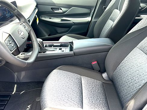New 2026 Nissan Sentra SV w/ SV Convenience Package FWD image 10