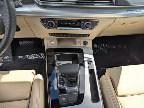 Certified 2025 Audi Q5 Prestige w/ Prestige Package image 33