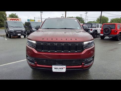 Used 2023 Jeep Wagoneer Series II AWD/4WD image 3