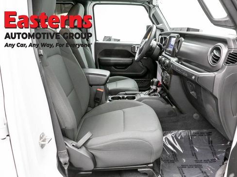 Used 2023 Jeep Wrangler Unlimited AWD/4WD image 23