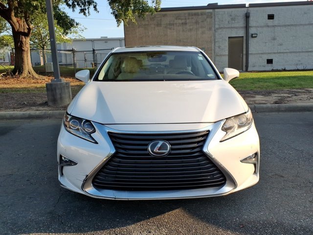 Used 2016 Lexus ES 350 w/ Luxury Package w/Wood Trim FWD image 3