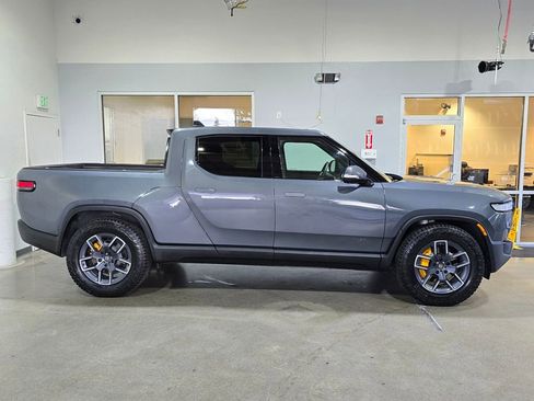 Used 2022 Rivian R1T Launch Edition image 4