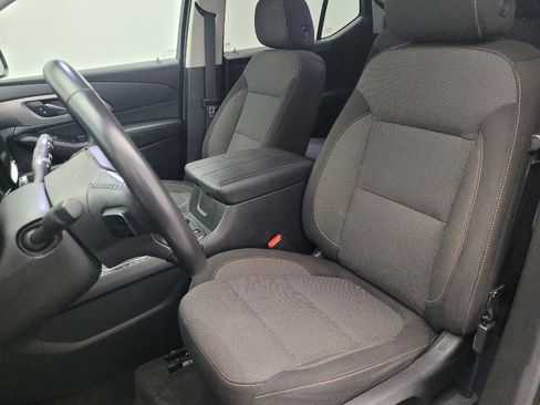 Used 2020 Chevrolet Traverse LT image 17