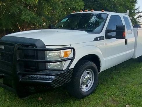 Used 2015 Ford F350 XL w/ Power Equipment Group image 4