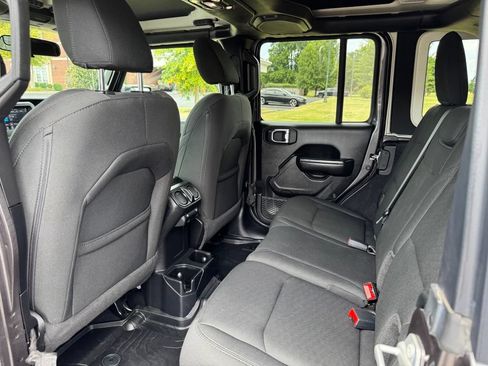 Used 2021 Jeep Wrangler Unlimited Sport AWD/4WD image 16