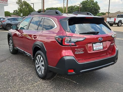 Certified 2025 Subaru Outback Premium AWD/4WD image 3