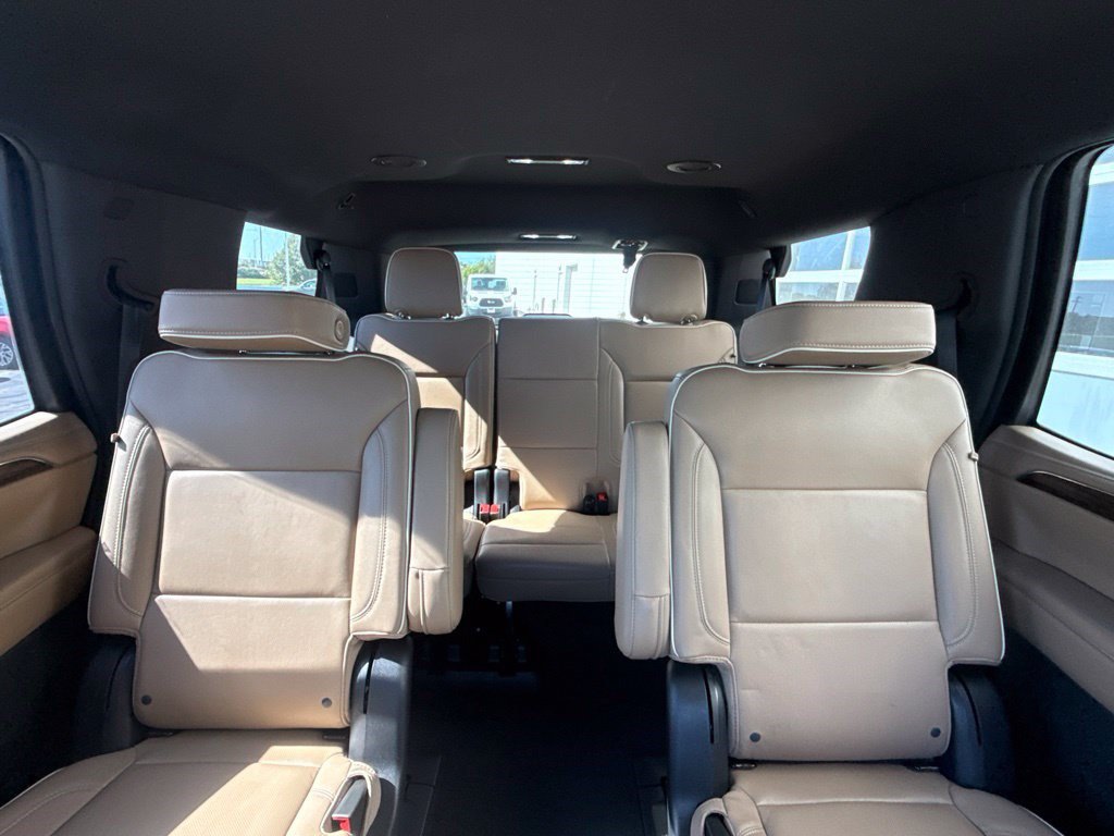 Used 2023 Chevrolet Tahoe Premier AWD/4WD image 13