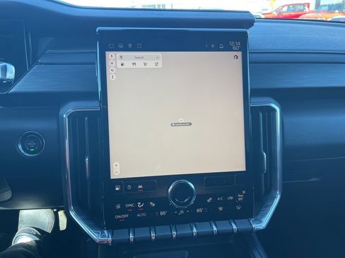 Used 2025 GMC Acadia Elevation image 25