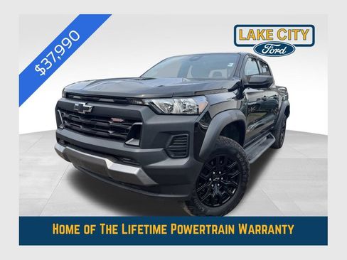 Used 2024 Chevrolet Colorado Trail Boss w/ Advanced Trailering Package AWD/4WD image 1