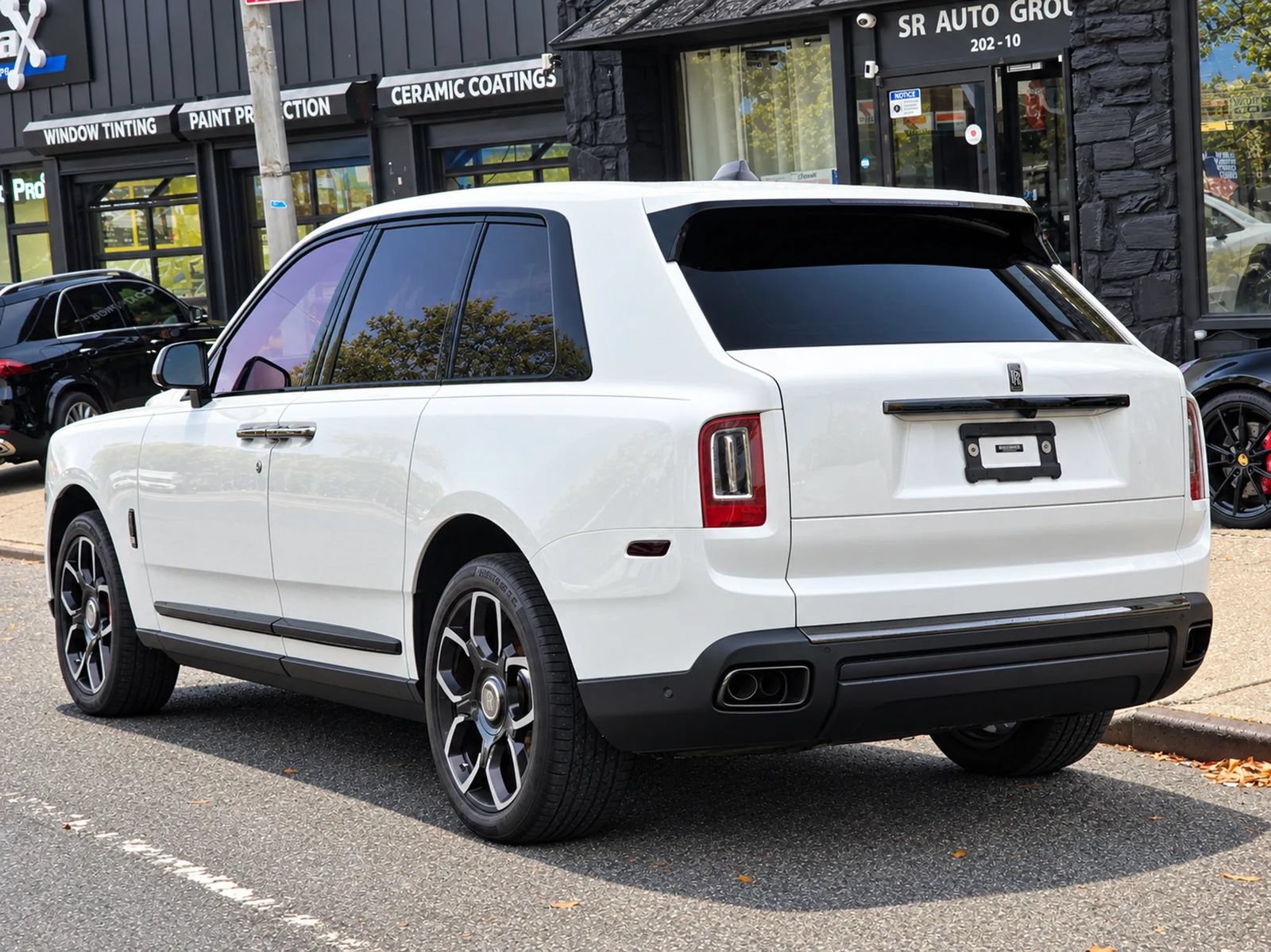 Used 2020 Rolls-Royce Cullinan Black Badge AWD/4WD image 9