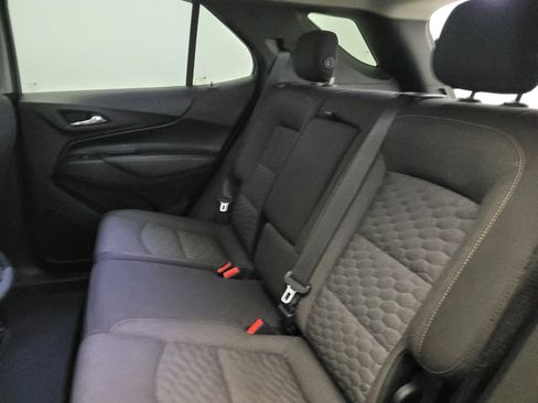 Used 2019 Chevrolet Equinox LT image 18