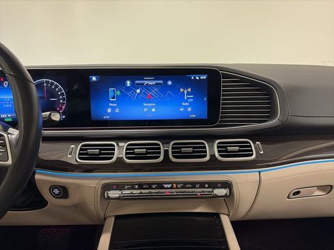 Certified 2024 Mercedes-Benz GLE 450e 4MATIC image 17