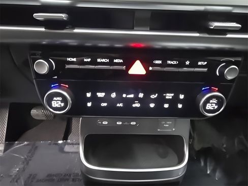 New 2026 Hyundai Ioniq 9 Limited image 30