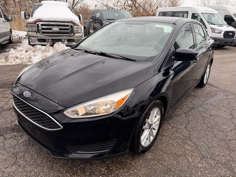 Certified 2018 Ford Focus SE image 1