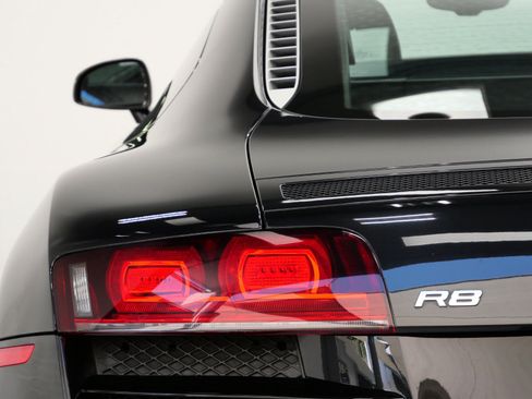 Used 2011 Audi R8 V10 AWD/4WD image 39