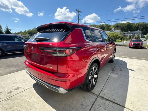 Used 2025 Mitsubishi Outlander SE AWD/4WD image 8