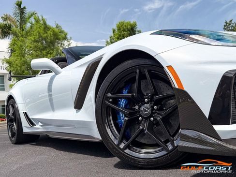 Used 2019 Chevrolet Corvette ZR1 RWD image 73