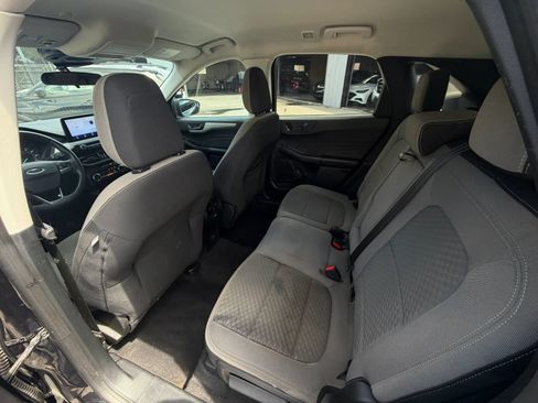 Used 2022 Ford Escape SE w/ Convenience Package FWD image 17