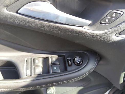 Used 2017 Buick Envision Essence AWD/4WD image 13