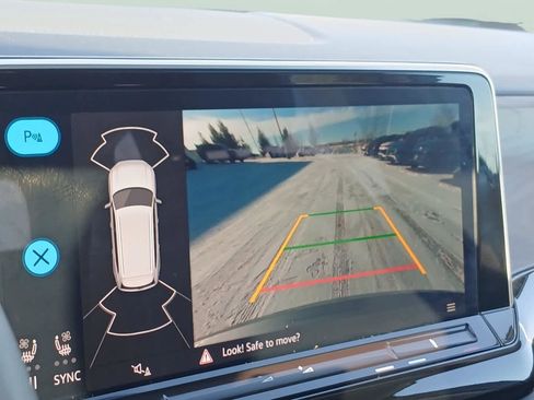 Used 2024 Volkswagen Atlas SE image 13