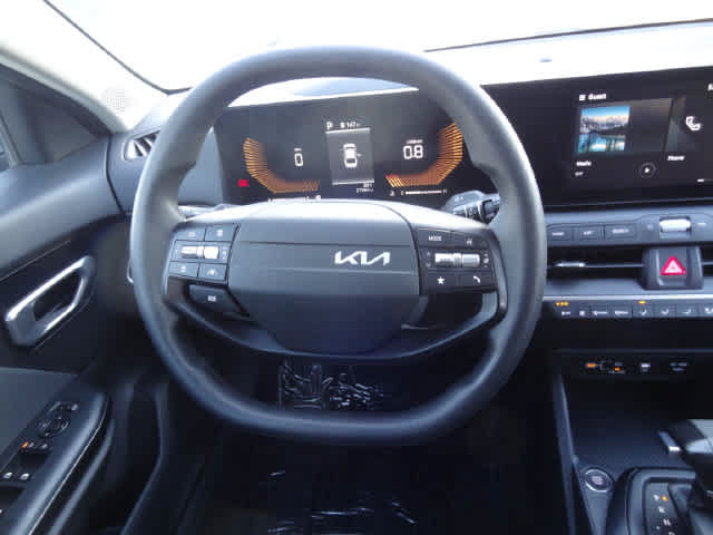 Used 2025 Kia K4 FWD image 11
