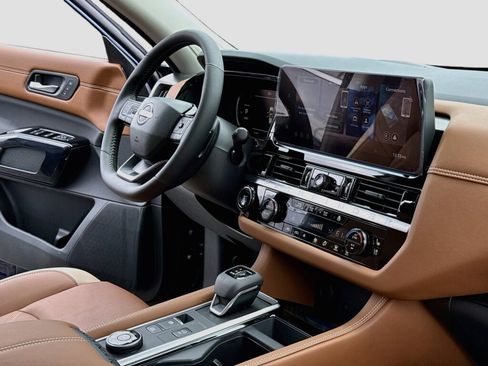 New 2026 Nissan Pathfinder Platinum AWD/4WD image 5