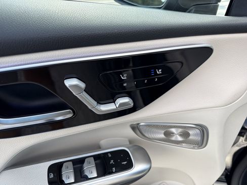 New 2026 Mercedes-Benz GLC 300 image 11