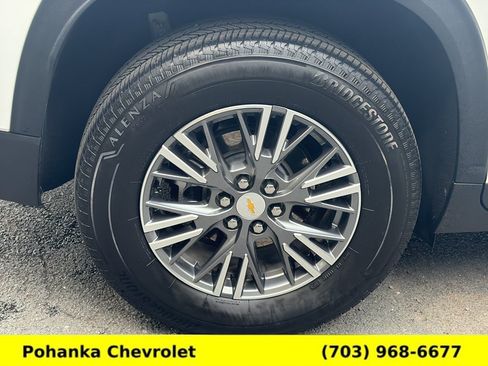 Certified 2025 Chevrolet Traverse LT w/ Driver Confidence Package AWD/4WD image 29
