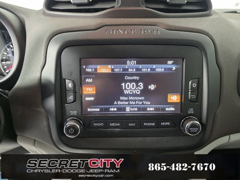 Used 2015 Jeep Renegade Latitude image 20