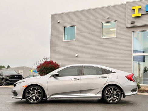 Used 2019 Honda Civic Sport image 13