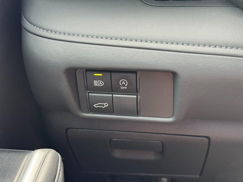 Used 2025 Toyota Highlander XLE AWD/4WD image 26