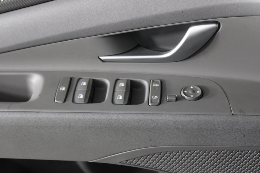 Certified 2026 Hyundai Elantra Sport FWD image 23